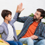 بناء الثقة والتواصل الفعّال بينك وبين أبنائك